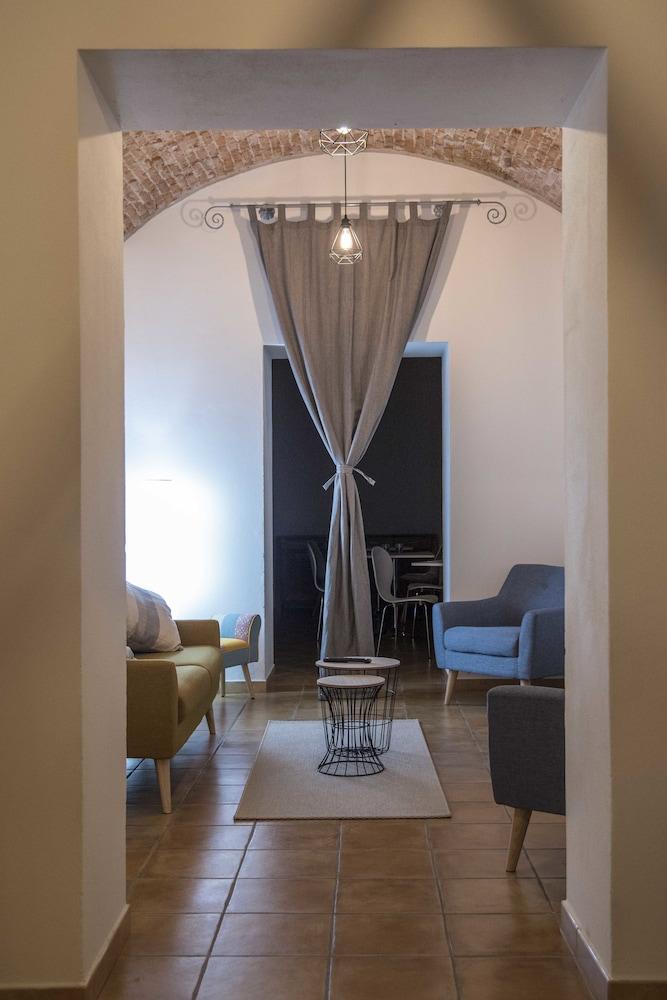 Villa Santadi Экстерьер фото