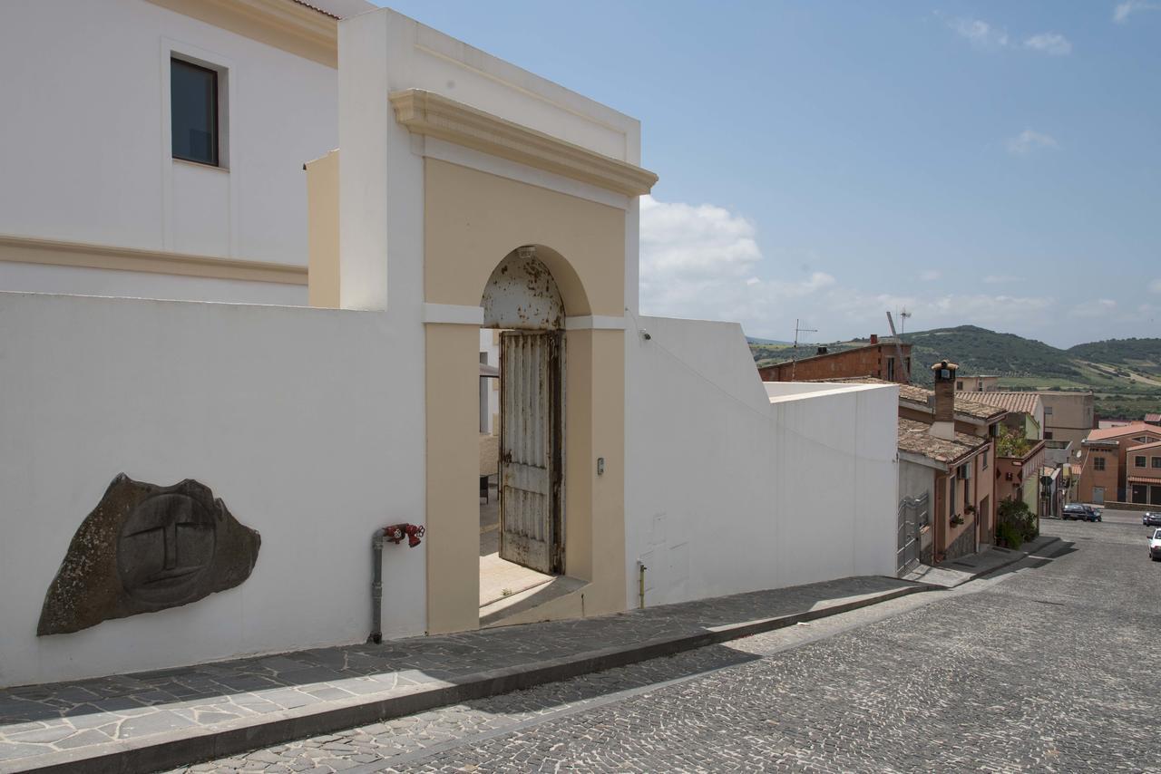 Villa Santadi Экстерьер фото